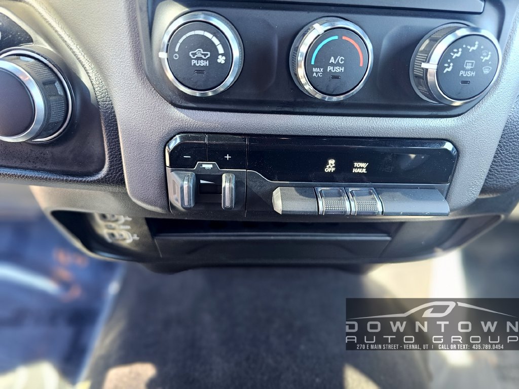 Used 2024 RAM 2500 Big Horn AWD/4WD image 24