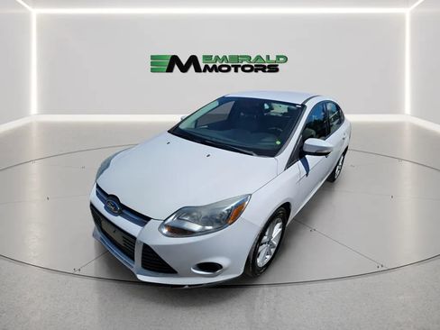 Used 2013 Ford Focus SE FWD image 1