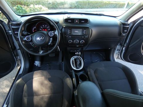 Used 2018 Kia Soul image 23