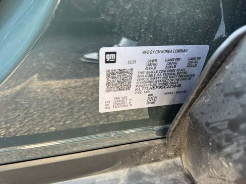 Used 2025 Chevrolet Trax LT image 27