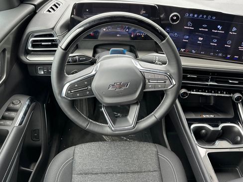 New 2025 Chevrolet Traverse LT w/ Enhanced Driving Package image 15