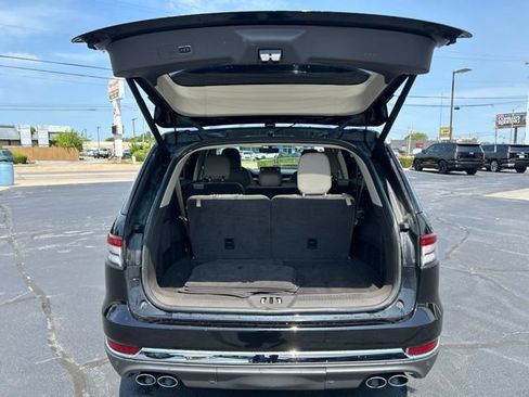 Used 2022 Lincoln Aviator Reserve w/ Elements Package Plus AWD/4WD image 8