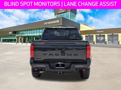 Used 2024 Toyota Tacoma TRD Off-Road w/ TRD Off Road Upgrade Package AWD/4WD image 5