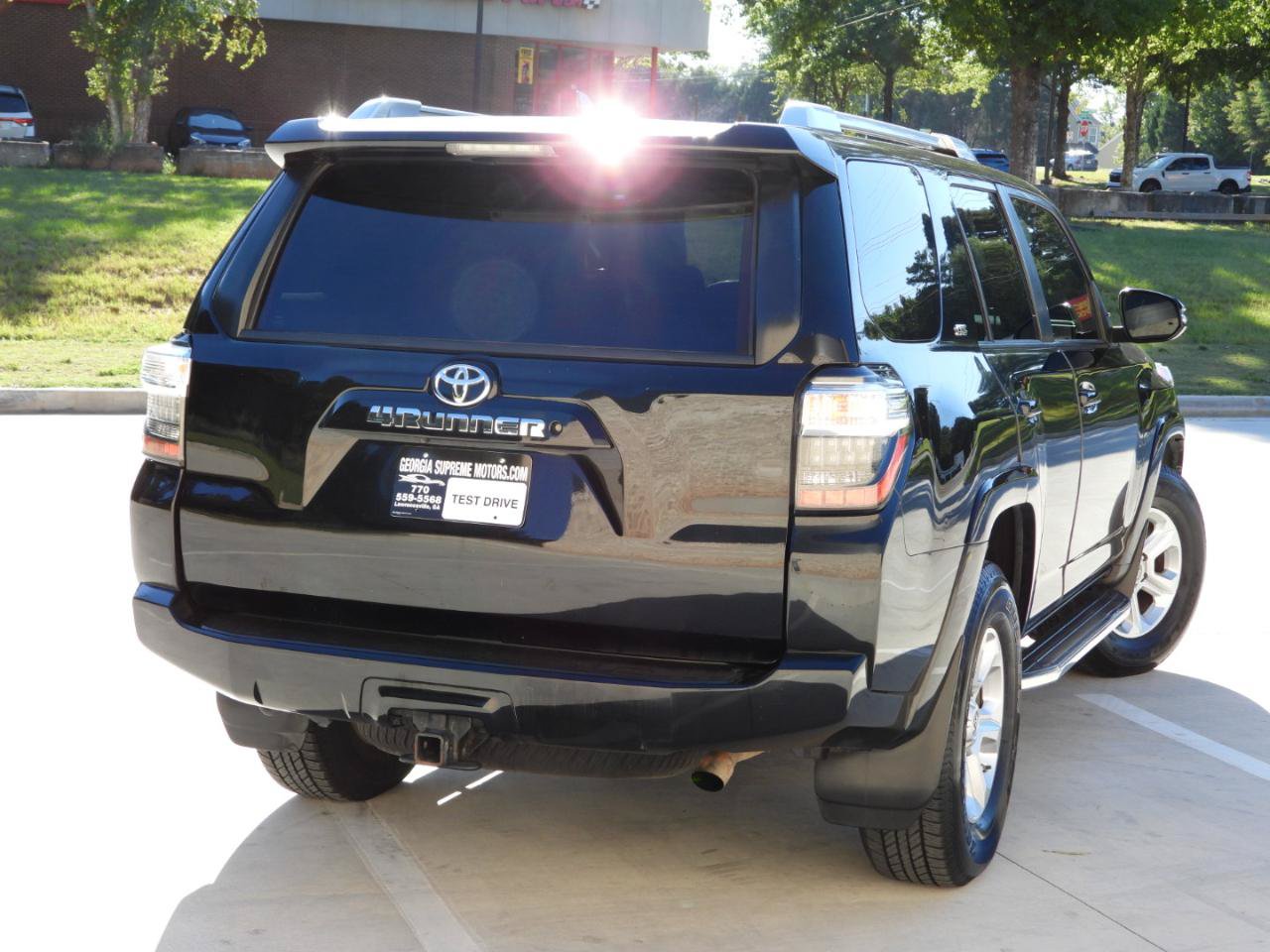 Used 2017 Toyota 4Runner SR5 Premium RWD image 11