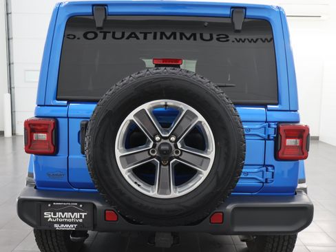 Used 2022 Jeep Wrangler Unlimited Sahara w/ LED Lighting Group AWD/4WD image 24