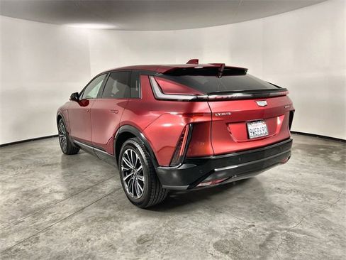 Used 2026 Cadillac Lyriq Sport image 6