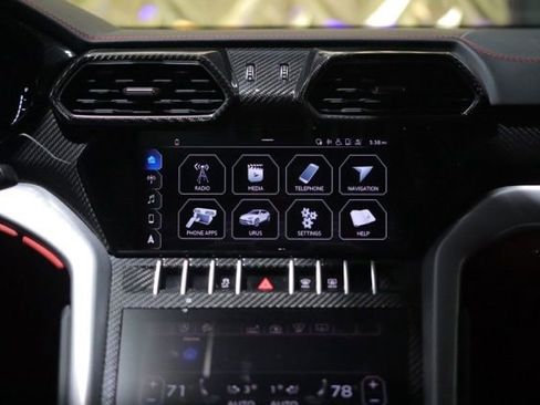 Used 2021 Lamborghini Urus AWD/4WD image 18
