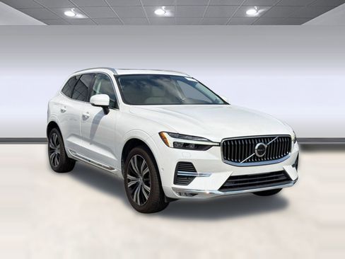 Certified 2023 Volvo XC60 B5 Plus image 7
