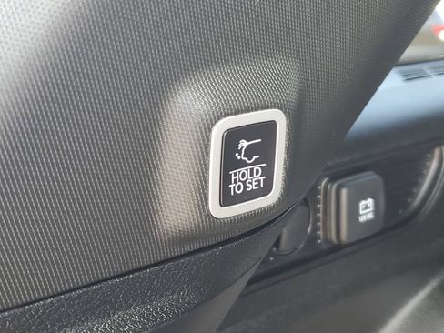 Used 2023 Jeep Grand Cherokee Altitude AWD/4WD image 38