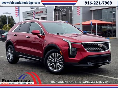Used 2024 Cadillac XT4 Premium Luxury image 1