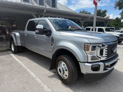 Used 2022 Ford F450 Platinum w/ FX4 Off-Road Package AWD/4WD image 3