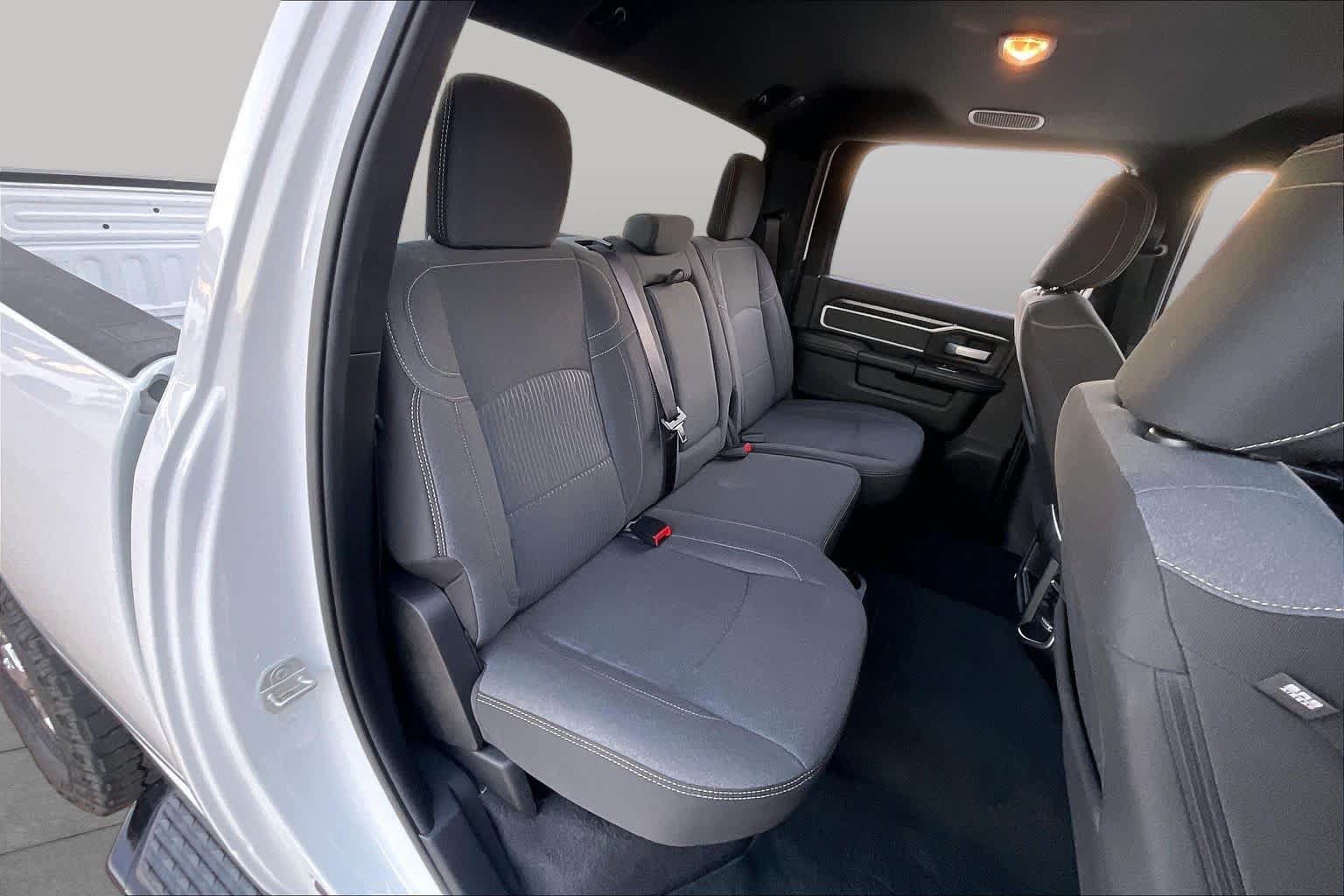 Used 2023 RAM 2500 Big Horn w/ Safety Group AWD/4WD image 19