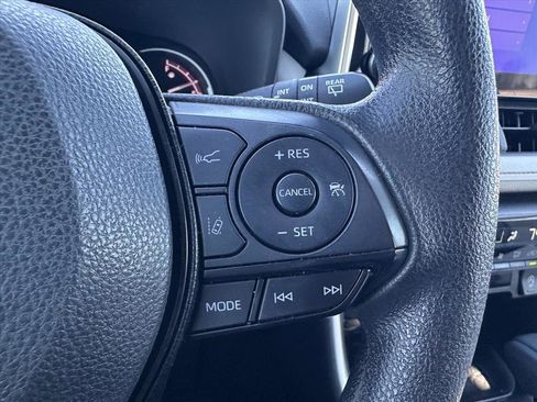 Used 2023 Toyota RAV4 XLE image 21