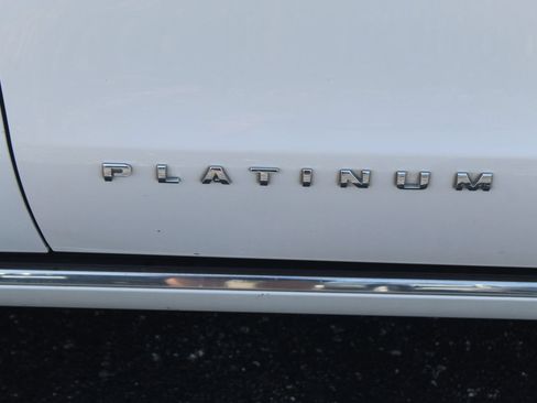 Used 2019 Ford Expedition Max Platinum AWD/4WD image 3