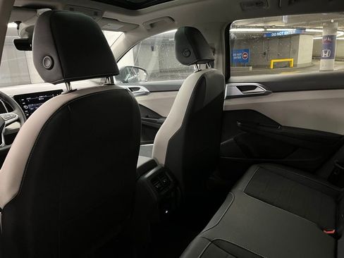 New 2025 Volkswagen Taos SE image 23