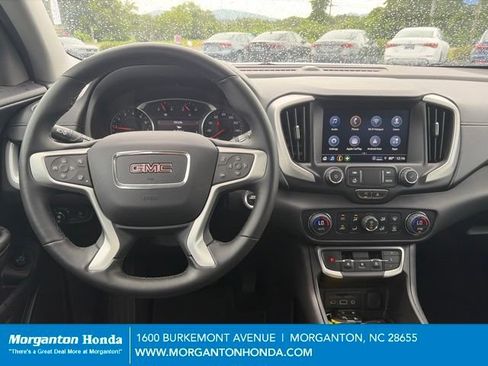 Used 2024 GMC Terrain SLT AWD/4WD image 13