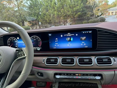 Used 2024 Mercedes-Benz Maybach GLS 600 Maybach GLS 600 4MATIC SUV image 49