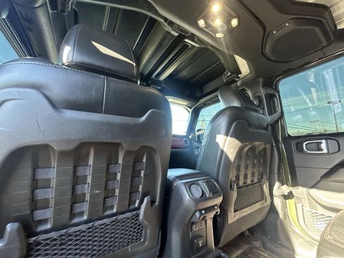 Used 2022 Jeep Gladiator Rubicon w/ Cold Weather Group image 26