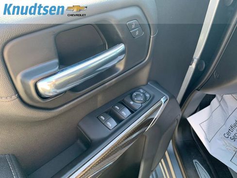 Used 2022 Chevrolet Silverado 1500 LT w/ Convenience Package II AWD/4WD image 20