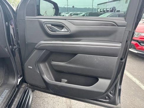 Used 2022 Chevrolet Suburban RST w/ Luxury Package AWD/4WD image 29