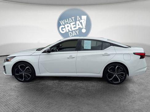 Used 2024 Nissan Altima 2.5 SR image 7