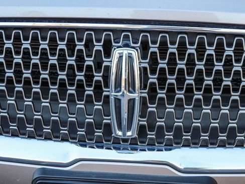 Used 2019 Lincoln MKZ Reserve w/ Reserve Plus Package image 6