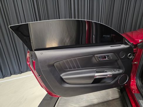 Used 2017 Ford Mustang GT Premium w/ GT Performance Package image 15