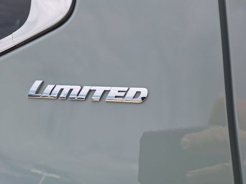 Used 2026 Toyota Tundra Limited AWD/4WD image 13