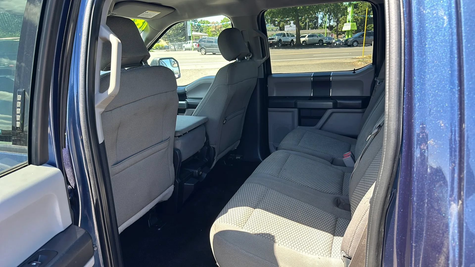Used 2017 Ford F150 XLT AWD/4WD image 8