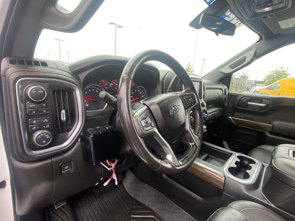 Used 2021 Chevrolet Silverado 1500 LT Trail Boss w/ Convenience Package II AWD/4WD image 9