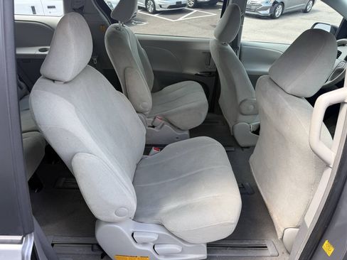 Used 2011 Toyota Sienna FWD image 15