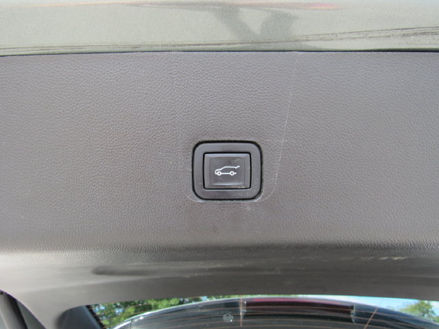 Used 2022 Chevrolet Traverse LT w/ LT Premium Package AWD/4WD image 37