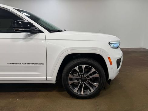 Used 2021 Jeep Grand Cherokee L Overland w/ Advanced Protech Group III AWD/4WD image 31