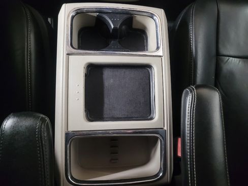 Used 2016 Chrysler Town & Country Limited Platinum w/ Trailer Tow Group image 26