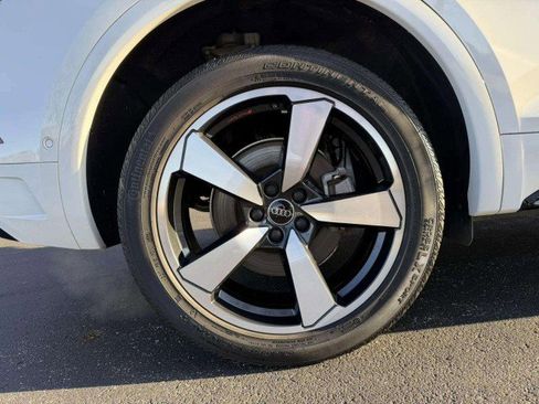 Used 2023 Audi Q5 2.0T Prestige w/ Prestige Package image 32