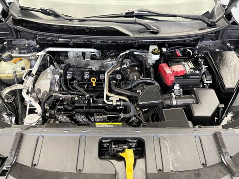 Used 2021 Nissan Rogue S AWD/4WD image 21