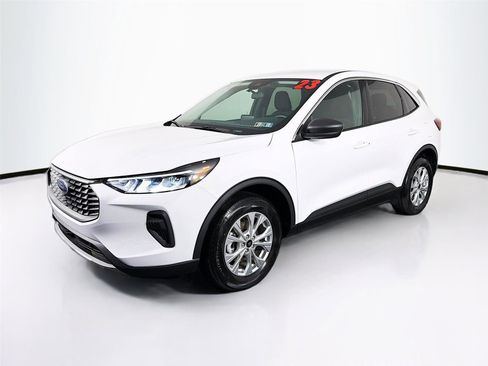 Used 2023 Ford Escape Active AWD/4WD image 3