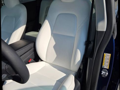Used 2024 Tesla Model Y Performance AWD/4WD image 6