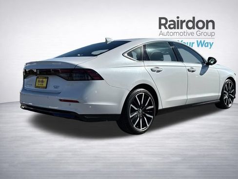 Used 2024 Honda Accord Touring image 7