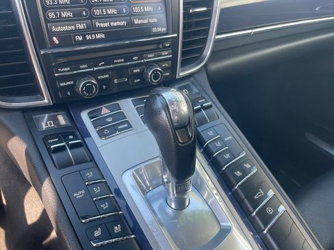Used 2011 Porsche Panamera 4 image 28