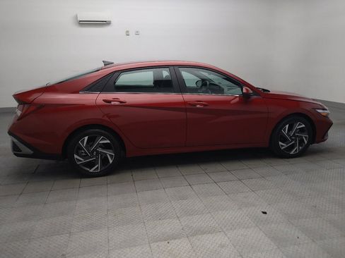 Used 2025 Hyundai Elantra SEL FWD image 10