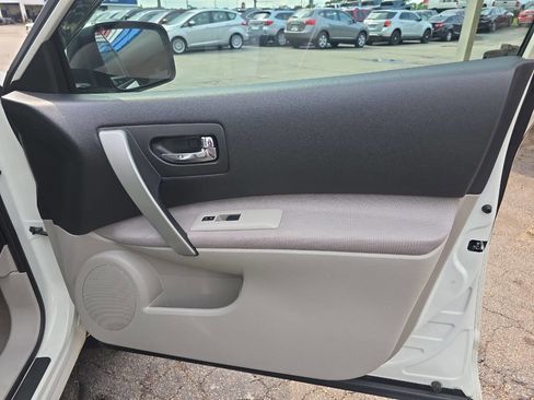 Used 2015 Nissan Rogue S w/ Convenience Package image 12