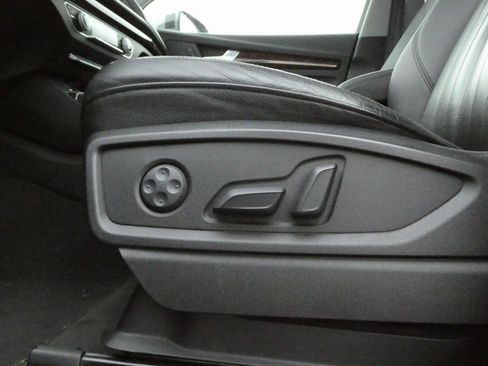 Used 2018 Audi Q5 2.0T Premium Plus w/ Premium Plus Package image 9