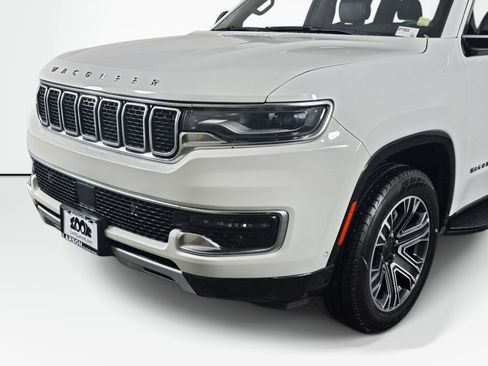 Used 2024 Jeep Wagoneer Series II AWD/4WD image 11