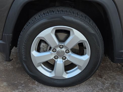 Used 2018 Jeep Compass Latitude w/ Popular Equipment Group image 6