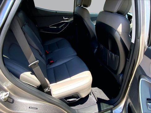 Used 2018 Hyundai Santa Fe Sport FWD image 20