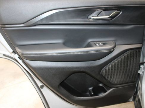 Used 2024 Jeep Grand Cherokee Altitude AWD/4WD image 22