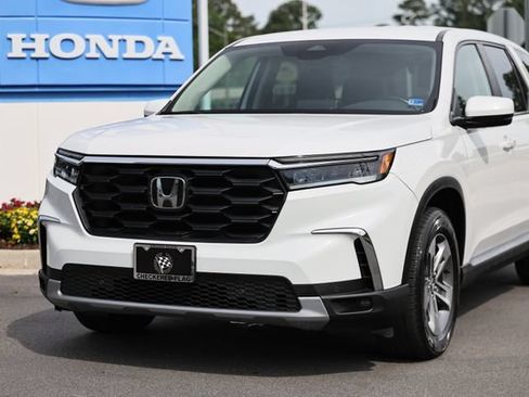Used 2023 Honda Pilot EX-L image 2