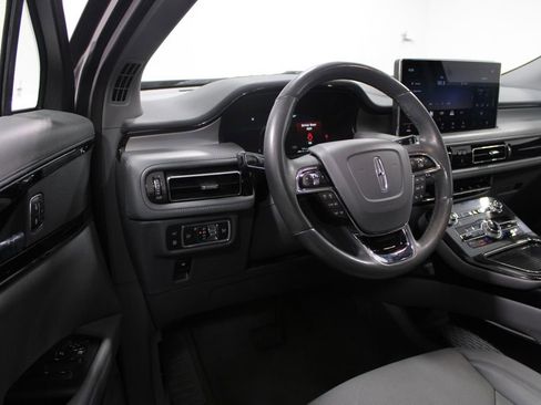 Used 2022 Lincoln Nautilus Reserve image 21