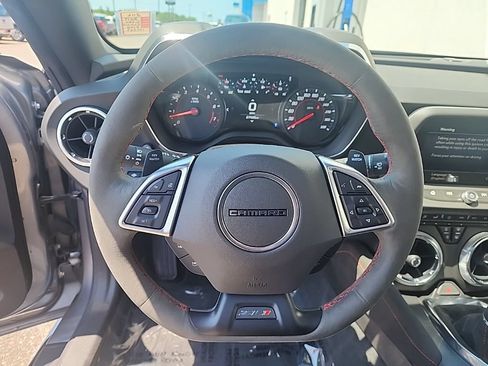 Used 2019 Chevrolet Camaro ZL1 RWD image 12